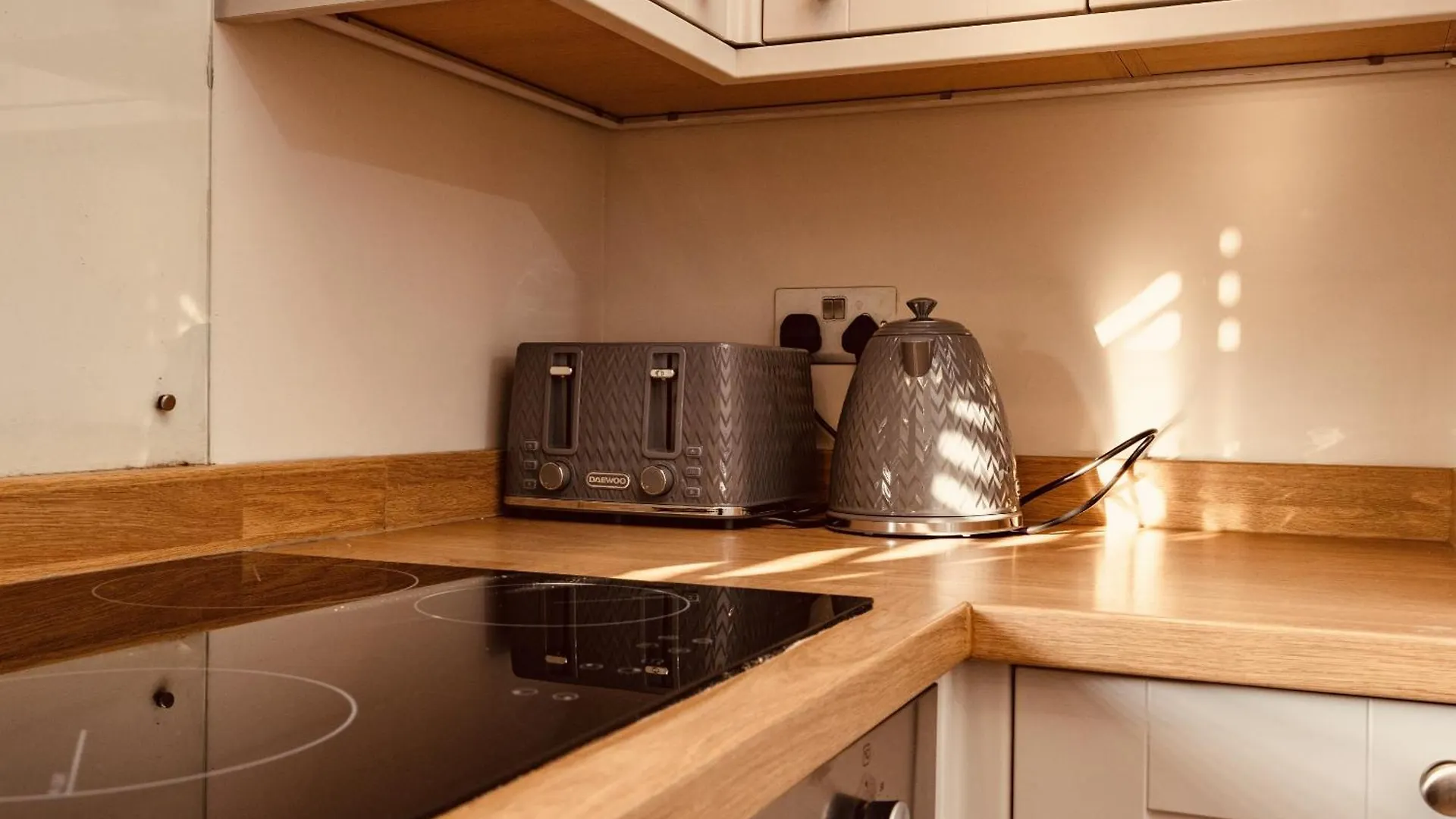 Luxury Apt Near Lgi Hospital Super King Bed, Free Secure Parking Λιντς 0*,